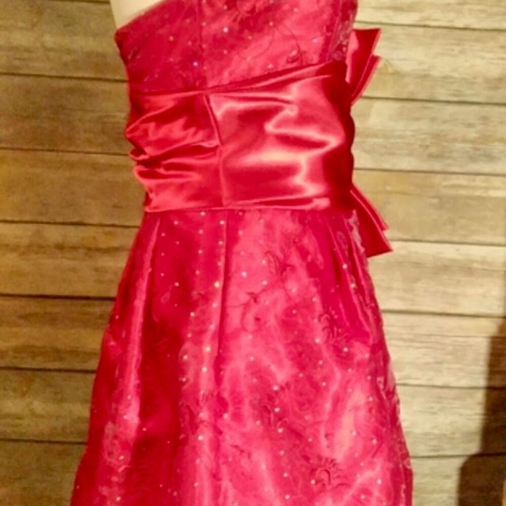 Jessica McClintock for Gunne Sax Dress Beautiful Festive Satin Red Size 7 - Picture 2 of 5